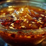 Salsa de jengibre picante casera en primer plano