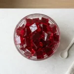 Gelatina mounjaro casera de jamaica en cubos para bajar de peso